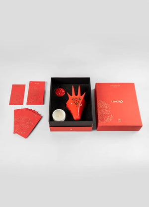 Lladro x Maison Bizarre: Limited Edition: Year of the Dragon Figurine & Scented Candle